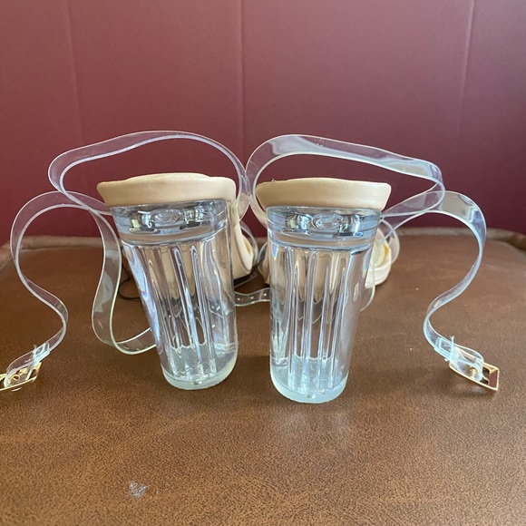 Strap Clear Heels - Picture 3 of 8